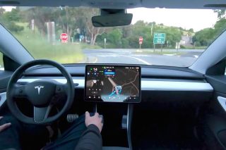 Τεχνολογικοί μπελάδες για την Tesla
