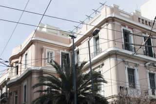 Παρωδία η διαβούλευση για τον κατώτατο μισθό