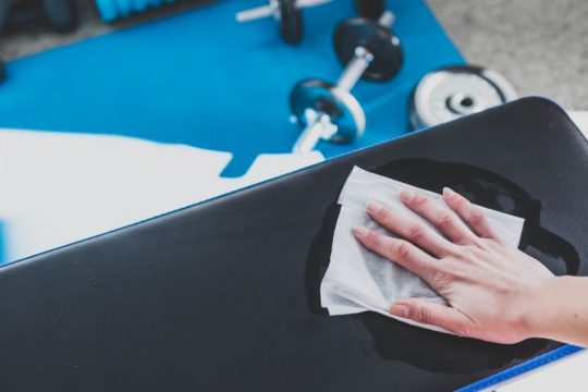Σε ισχύ τα νέα μέτρα για γυμναστήρια και τηλεργασία