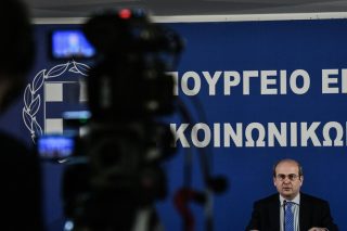 Στα κάγκελα η αντιπολίτευση για το εργασιακό