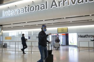 Κράτηση Ευρωπαίων πολιτών που προσγειώθηκαν στο ΗΒ δίχως βίζα εργασίας-Η περίπτωση Έλληνα πολίτη
