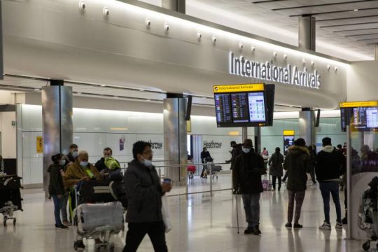 Ευρωπαίοι πολίτες τέθηκαν υπό κράτηση και ακολούθως απελάθηκαν απ’ τη Βρετανία