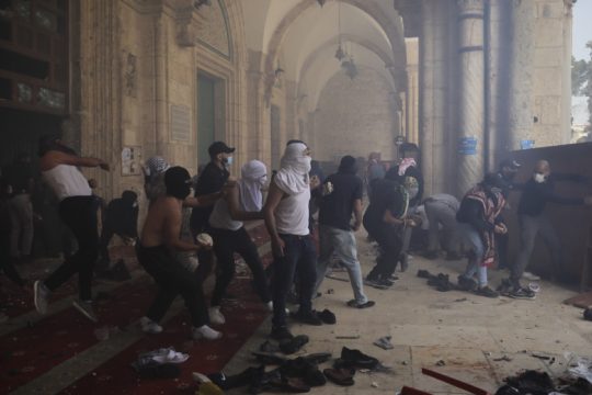 Εκατοντάδες τραυματίες από την ισραηλινή καταστολή στην Ιερουσαλήμ
