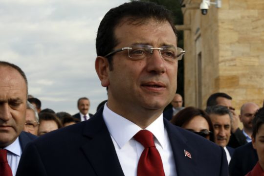 Υπό έρευνα ο Ιμάμογλου επειδή ήταν… ασεβής απέναντι στον Μωάμεθ τον Πορθητή