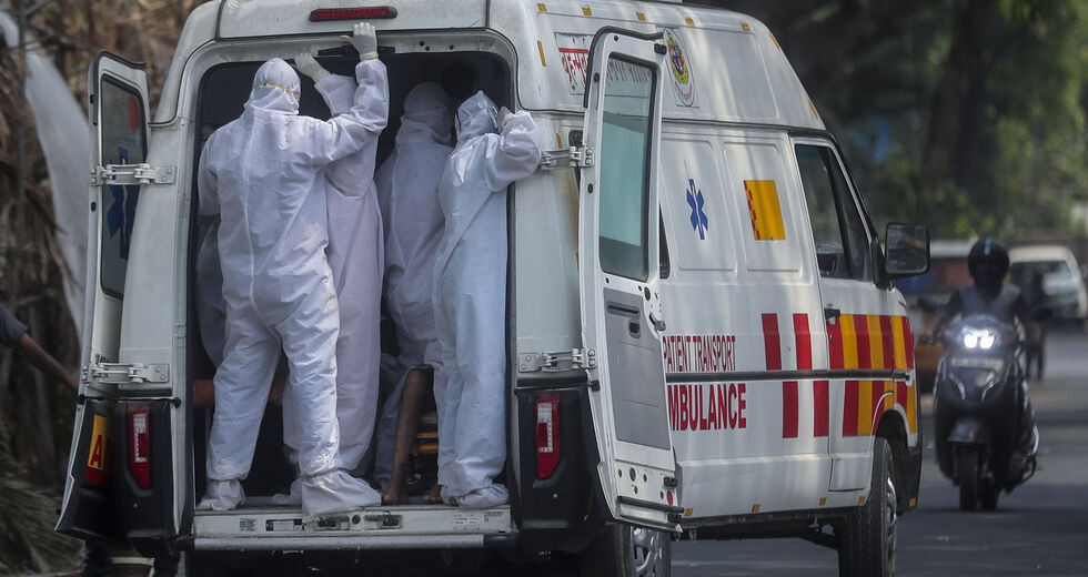Τι προτείνει ο Άντονι Φάουτσι για την αναχαίτιση της πανδημίας στην Ινδία