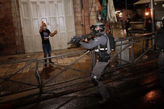 Χλιαρή αντίδραση Γκουτέρες για το όργιο αστυνομικής καταστολής κατά Παλαιστινίων