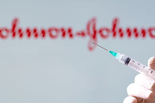 ΗΠΑ: 28 περιστατικά θρομβώσεων μετά τον εμβολιασμό με J&J