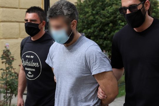 Επιμένει στα «μάγια» ο δράστης της δολοφονίας στα Καλύβια – Πάει φυλακή