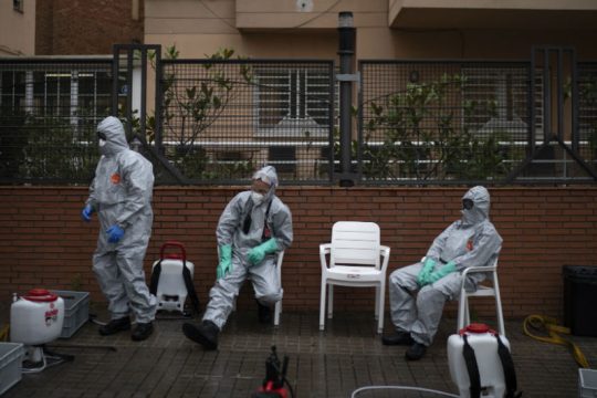 Ανοιχτά όλα τα σενάρια για την προέλευση του Covid-19, επιμένουν επιστήμονες