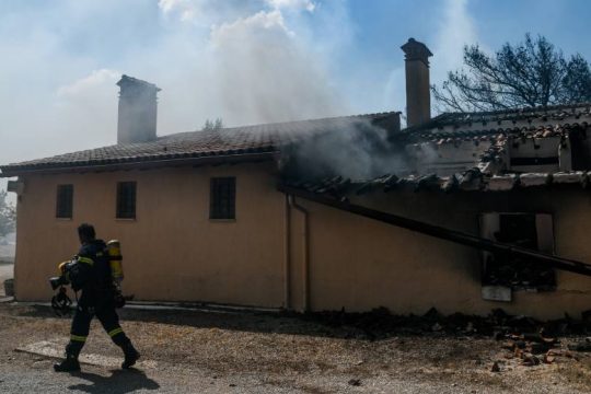 Αυτόματη ανανέωση των δελτίων ανεργίας στις πληγείσες περιοχές από τη φωτιά