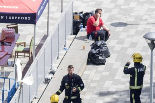 Φωτιά σε πολυώροφο κτίριο στο Λονδίνο