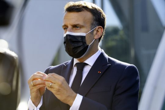 Βολές κατά Μακρόν από στρατιωτικούς με… άρωμα πραξικοπήματος