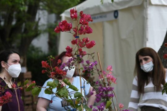 Σύγχυση με τις μάσκες, τι λένε οι ειδικοί