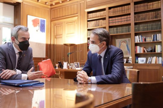 «Μάσκες και αποστάσεις μέχρι την οριστική ανοσία του πληθυσμού»