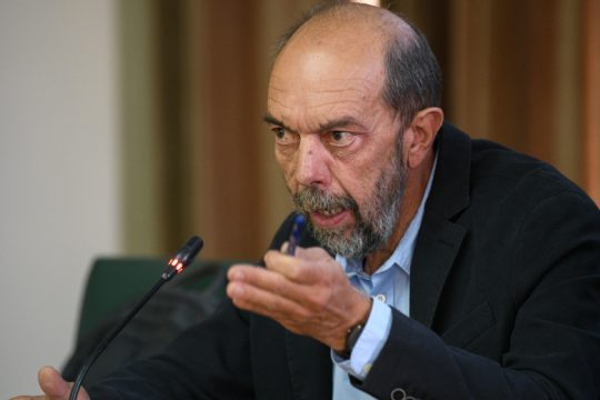 Προβλήματα από την ανάπλαση στον Αγ. Διονύσιο στον Πειραιά