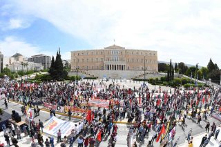 ΚΚΕ: «Σκλάβοι στον 21ο αιώνα δεν θα γίνουμε!»