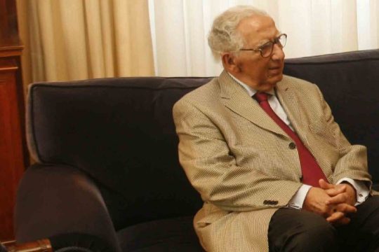 Απεβίωσε ο Μίμης Παπαναγιώτου