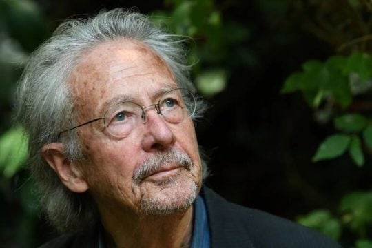 Χάντκε δύο εποχών