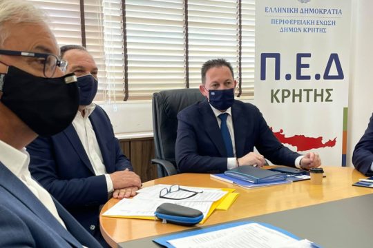 Στ. Πέτσας: Τέλος στην «ακυβερνησία» των δήμων με τον νέο εκλογικό νόμο
