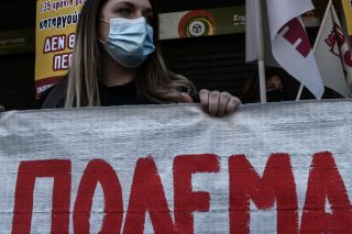 Η Ν.Δ. κάνει το μαύρο άσπρο στα εργασιακά