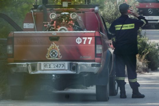 Μεγάλη πυρκαγιά στην Αγία Μαρίνα Κορωπίου