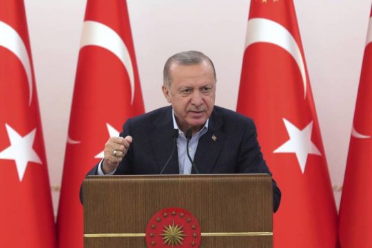 Κυπριακό: Επιμένει ο Ερντογάν σε διάλογο μεταξύ «κρατών», όχι κοινοτήτων