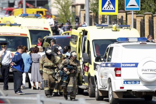 Ρωσία: 19χρονος με άδεια για όπλο αιματοκύλησε το σχολείο της Καζάν