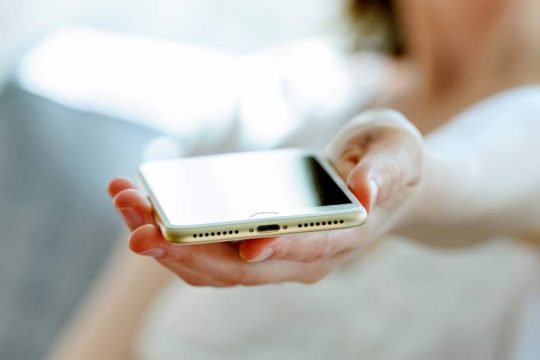Αλλαγές για παρόχους και καταναλωτές στα συμβόλαια κινητής τηλεφωνίας