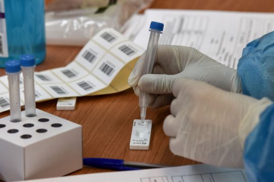 Κρήτη: Πάνω από 100 ξανά τα ημερήσια κρούσματα