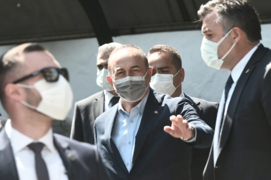 Επίσκεψη Τσαβούσογλου και αναφορές σε τουρκική μειονότητα με το «καλημέρα»