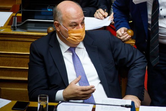 Τέσσερις ενστάσεις για τη συνεπιμέλεια και από τους δικηγορικούς συλλόγους Ελλάδος