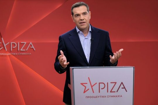 Τσίπρας: Ταφόπλακα για τους νέους το νομοσχέδιο Χατζηδάκη