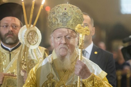 Το Πάσχα διάβαση μετά την οδυνηρή περιπλάνηση στην έρημο της φονικής νόσου