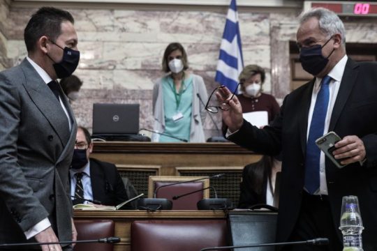 Δημοκρατία για λίγους και «εκλεκτούς»