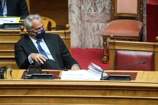 Ναυαγεί το κυβερνητικό πυροτέχνημα για ψήφο στους ομογενείς