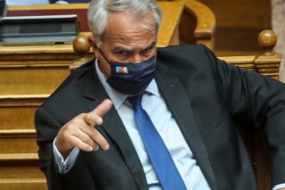 Μικροκομματικά παιχνίδια με τους απόδημους
