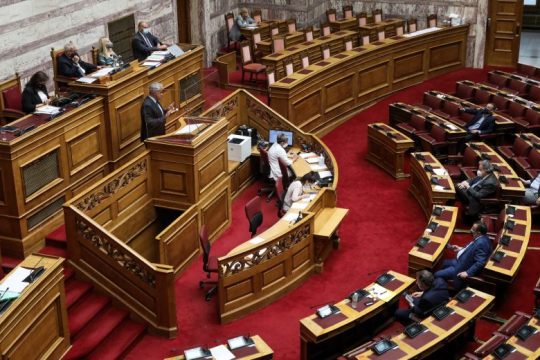 Δεν πέρασε το νομοσχέδιο Βορίδη για την ψήφο των Ελλήνων του εξωτερικού