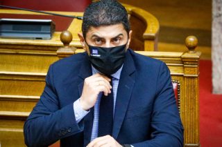 Δεν είδε φως και μπήκε…
