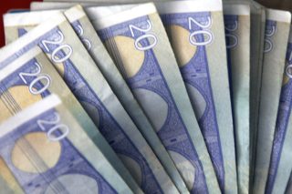 Νέοι κανόνες για τη μεταφορά μετρητών εντός και εκτός ΕΕ