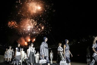 Εσπειραν τρόμο τα πυροτεχνήματα του Dior
