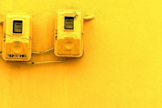 Κυβερνητικά μισόλογα για τον καύσωνα …τιμών