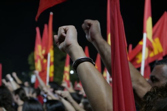 Επίθεση φασιστοειδών κατά μελών της καταγγέλλει η ΚΝΕ