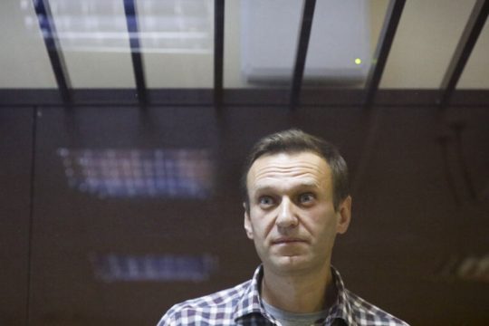 Νέες κυρώσεις κατά Μόσχας λίγο μετά τη συνάντηση Πούτιν – Μπάιντεν