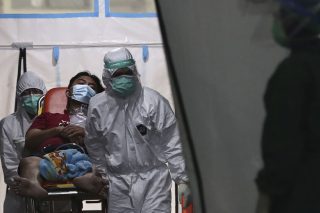 Αγωνία για την εξάπλωση της παραλλαγής Δέλτα