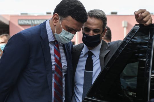 Φούσκες επιτυχίας, αποσιωπήσεις πολυτελείας