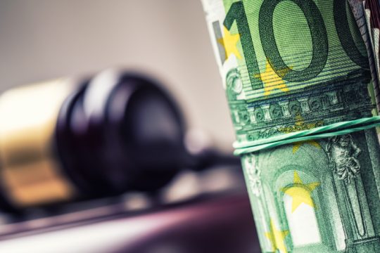 Αποχή δικηγόρων από τους πλειστηριασμούς έως τις 31 Ιουλίου