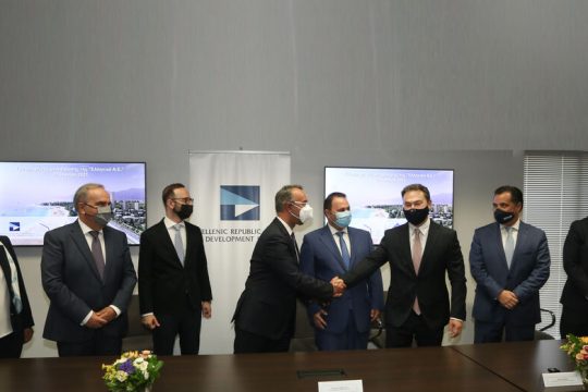 Πανηγυρισμοί για την οριστική μεταβίβαση του Ελληνικού