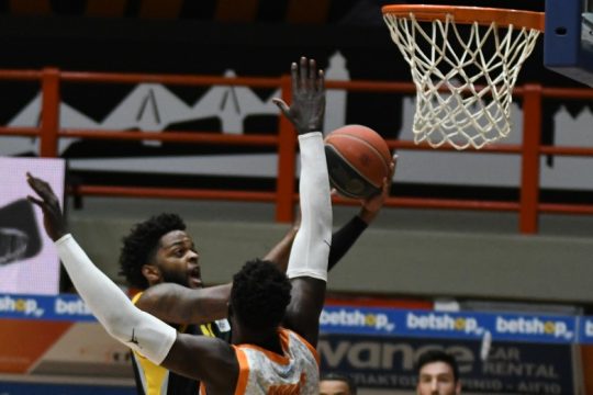 Πήρε προβάδισμα η ΑΕΚ για την τρίτη θέση στην Basket League