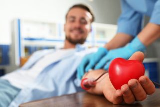 «Δώσε αίμα και κράτα τον κόσμο ζωντανό»