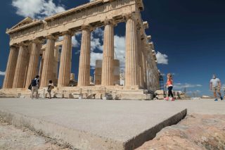 Η παραμόρφωση της Ακρόπολης, στρατηγική της κυβέρνησης Μητσοτάκη